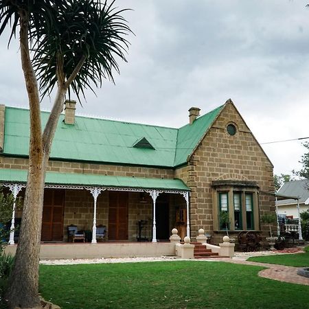 Outentique Accommodation Oudtshoorn Buitenkant foto
