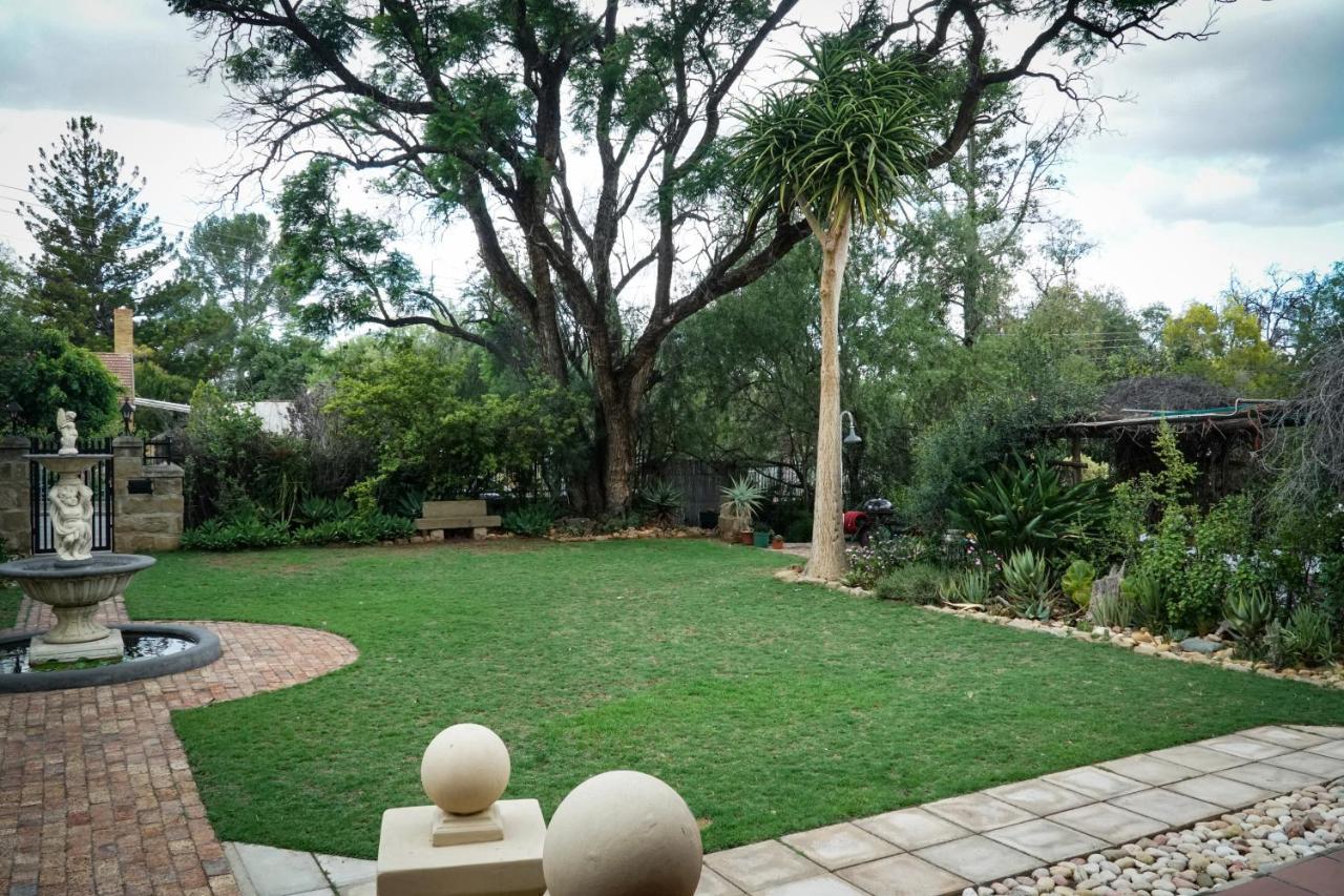 Outentique Accommodation Oudtshoorn Buitenkant foto