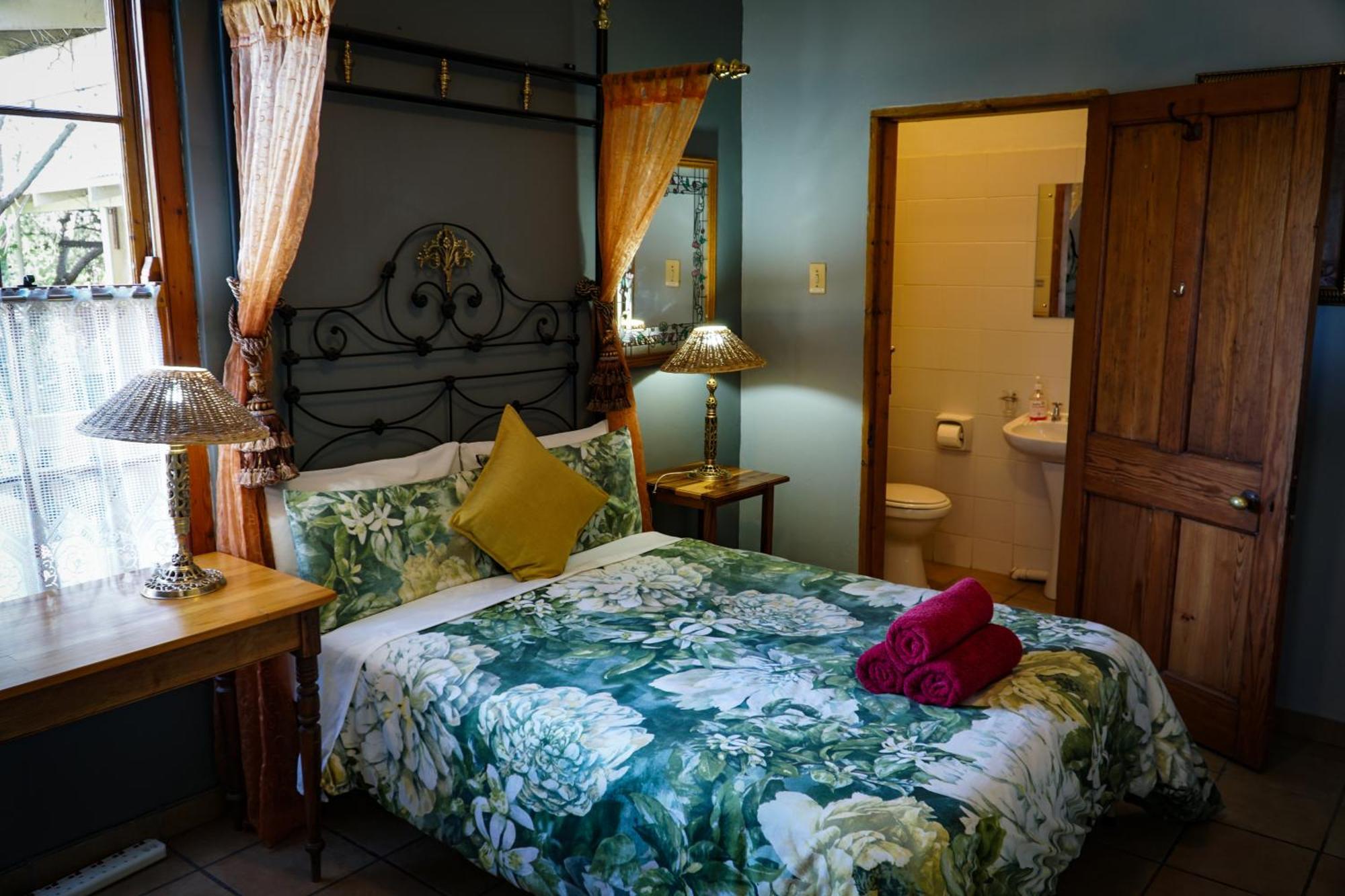 Outentique Accommodation Oudtshoorn Buitenkant foto