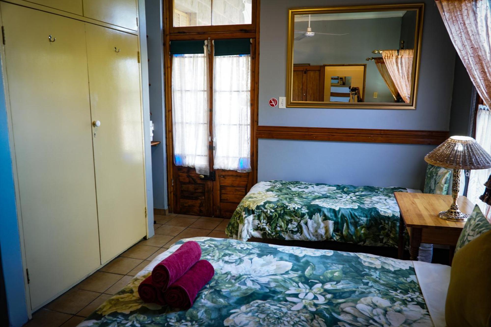Outentique Accommodation Oudtshoorn Buitenkant foto