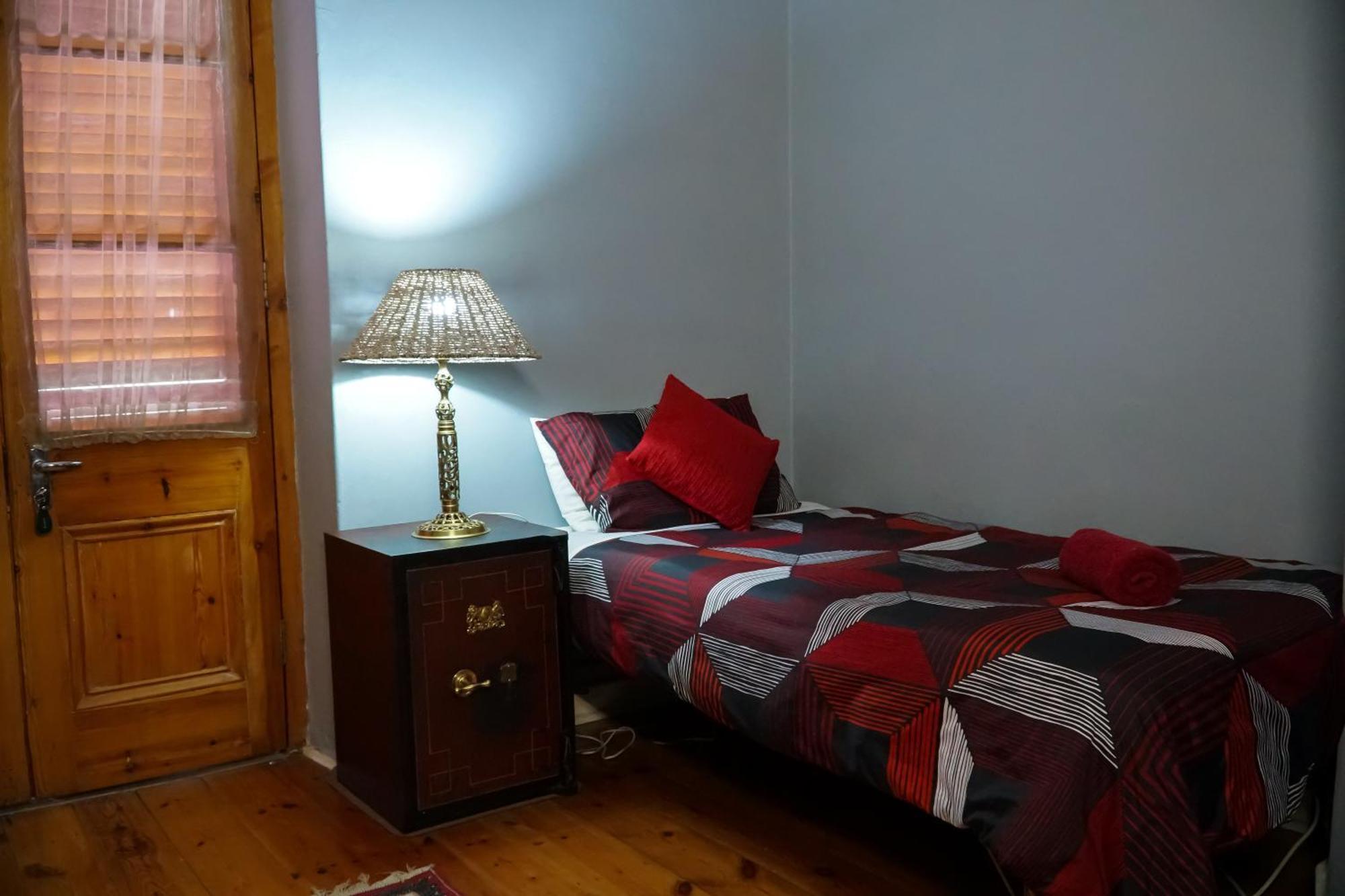 Outentique Accommodation Oudtshoorn Buitenkant foto